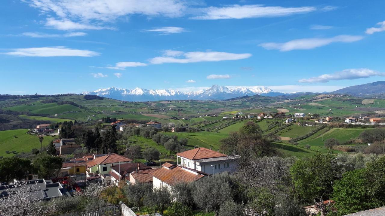 Bed And Breakfast La Pecora Rosa Sant'Omero Εξωτερικό φωτογραφία